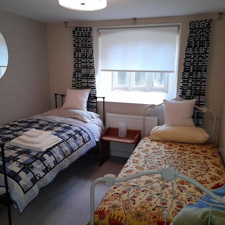 Old Brewery Home With Pool And Gym Access 오크힐 외부 사진